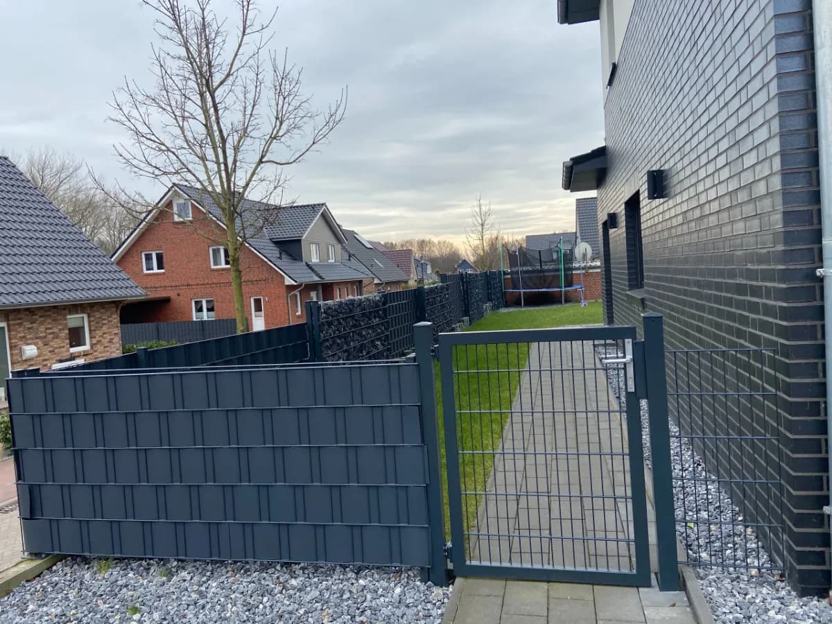 Glasüberdachung mit Seitenwand